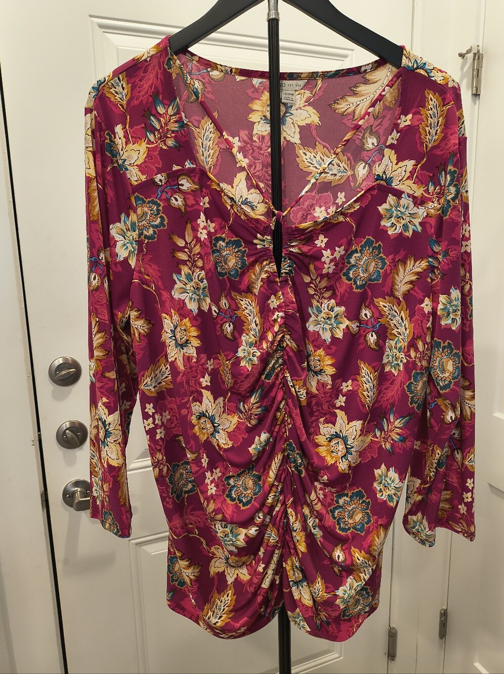 CATO Est 1846 Magenta Floral Cut Out Ruched Front Top 3/4 sleeves Plus 18/20W